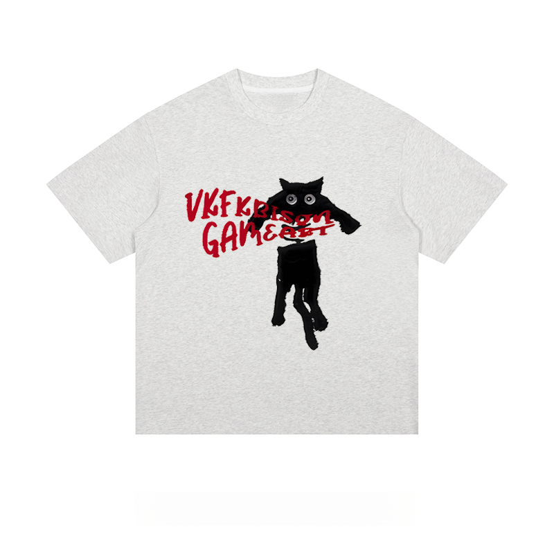 Playful Black Cat & “VKFkRISOI GAMERAT” - Loose Fit Short Sleeve T-Shirt