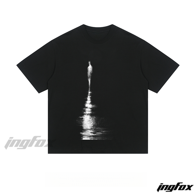 Shadow Reflection Figure - Loose Fit Short Sleeve T-Shirt