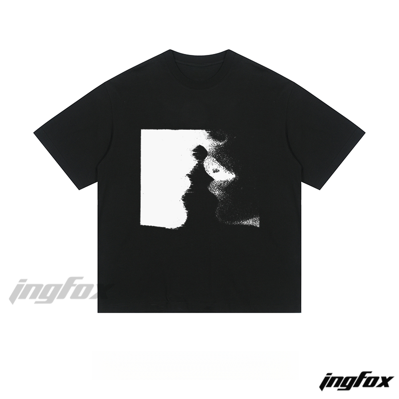 Abstract Lips Silhouette - Loose Fit Short Sleeve T-Shirt