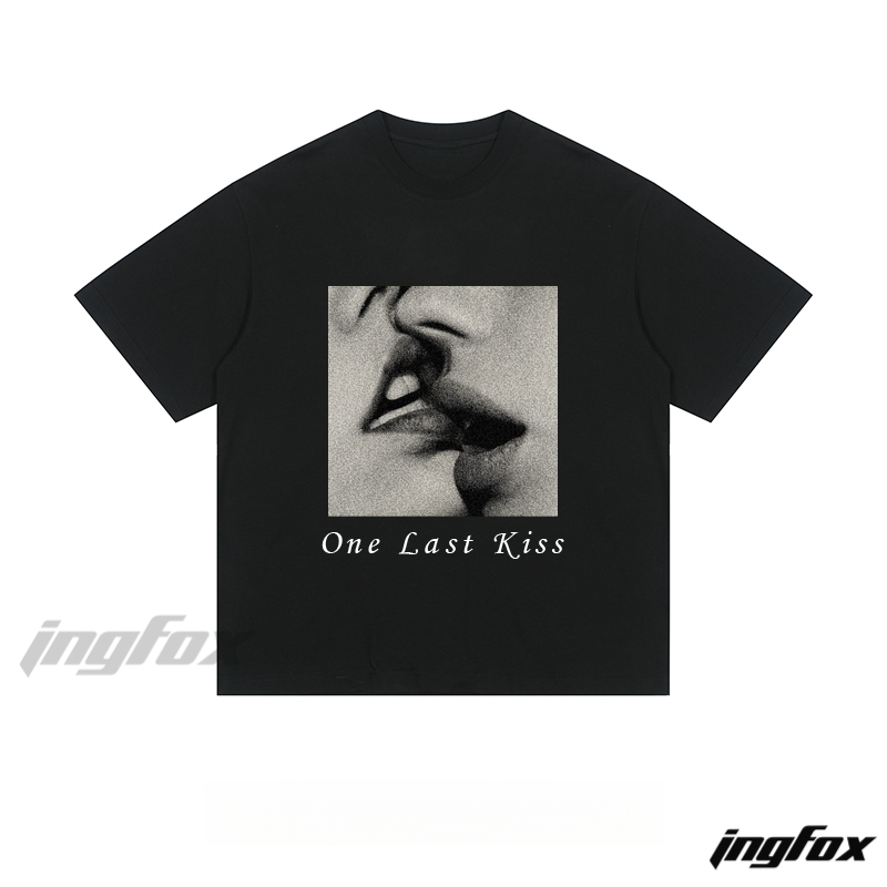 Romantic “One Last Kiss” - Loose Fit Short Sleeve T-Shirt