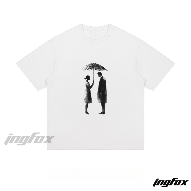 Umbrella Couple Silhouette - Loose Fit Short Sleeve T-Shirt