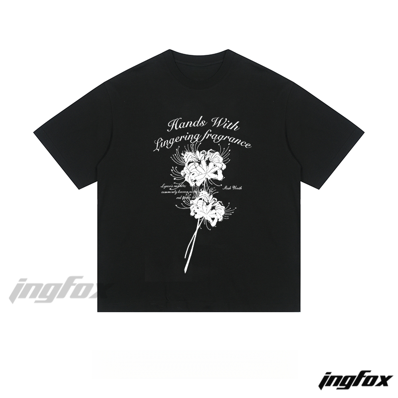 Red Spider Lily “Hands With Lingering Fragrance” - Loose Fit Short Sleeve T-Shirt