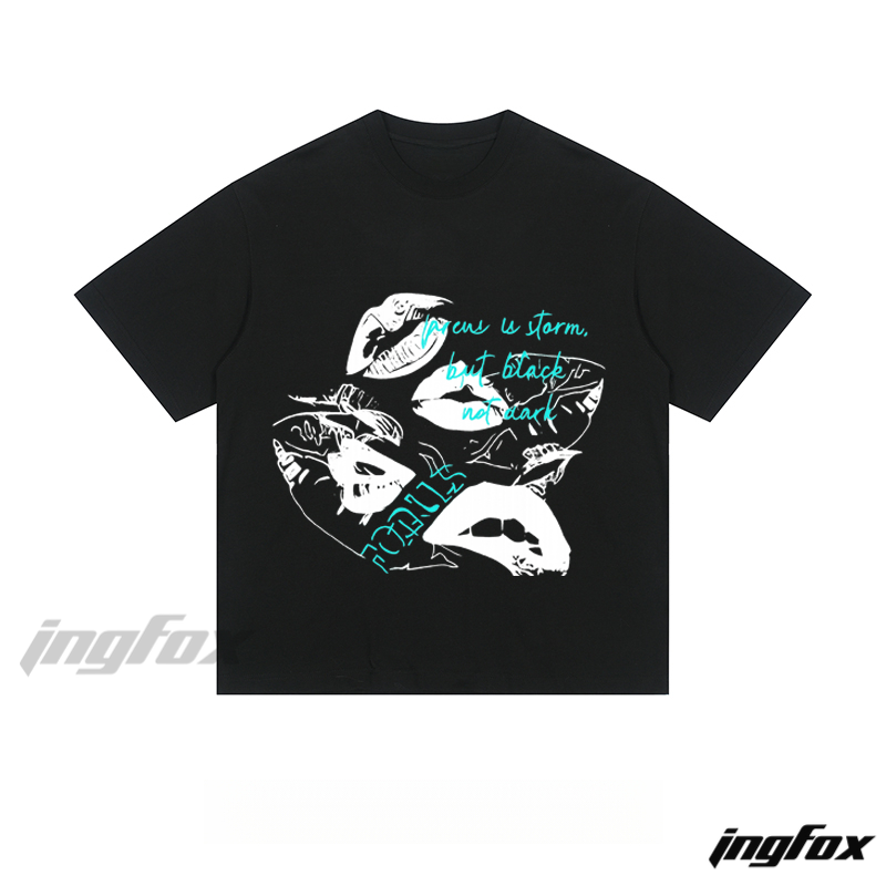 Lips & Slogan Art - Loose Fit Short Sleeve T - Shirt